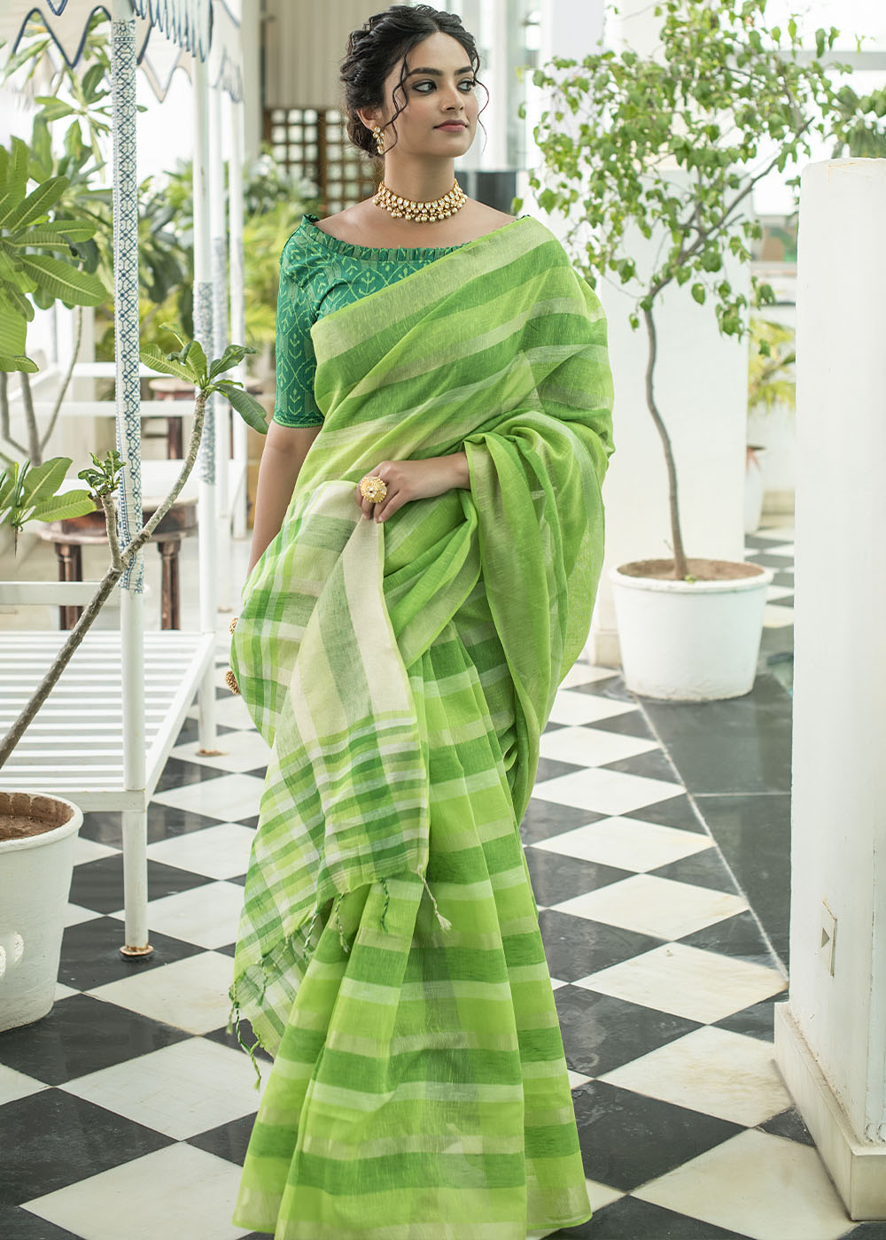 Cucumber Green Zari Woven Striped Linen Saree