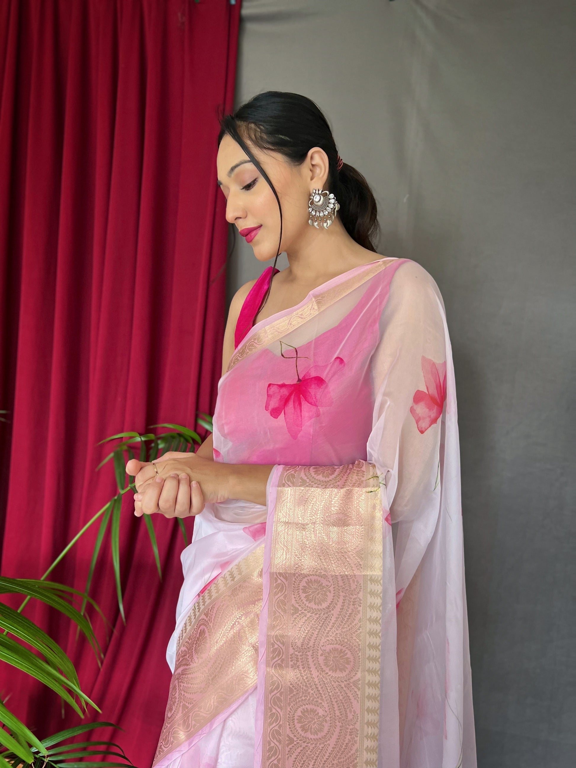 Lily Pink Organza Digital Floral Printed Saree