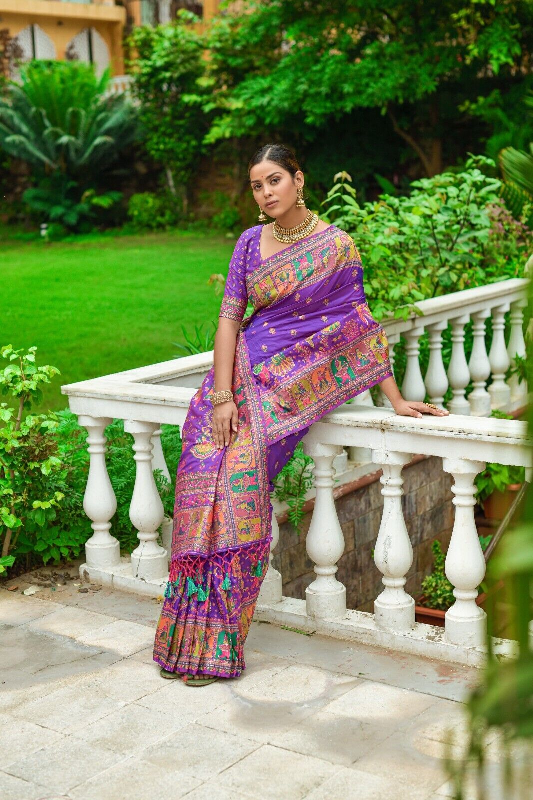 Amethyst Purple Kashmiri Woven Banarasi Silk Saree