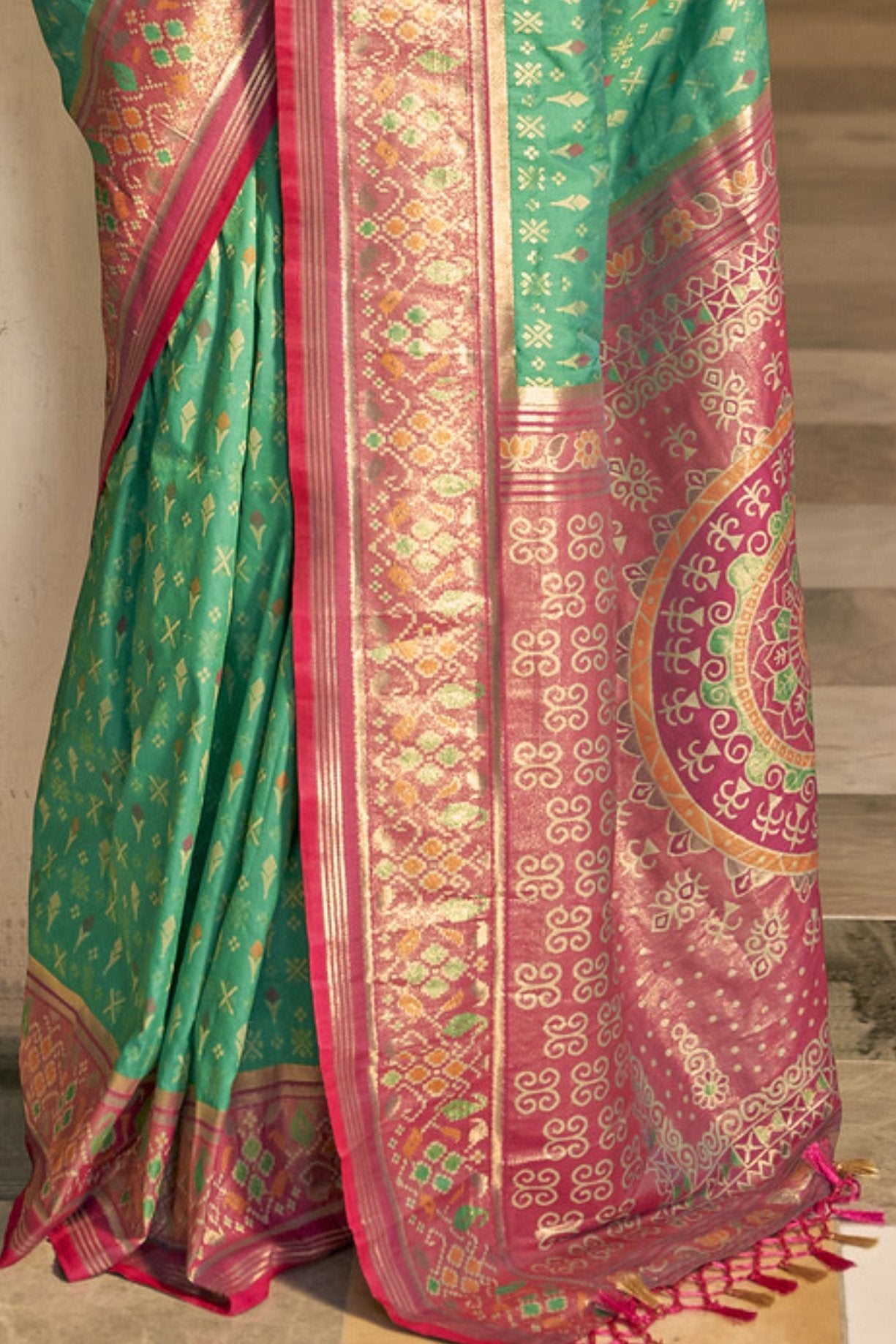 De York Green Woven Patola Silk Saree